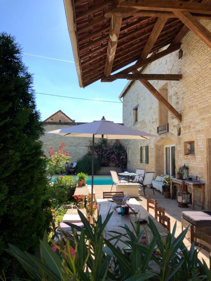La Cour Des Delices Panzió Gigny  Kültér fotó